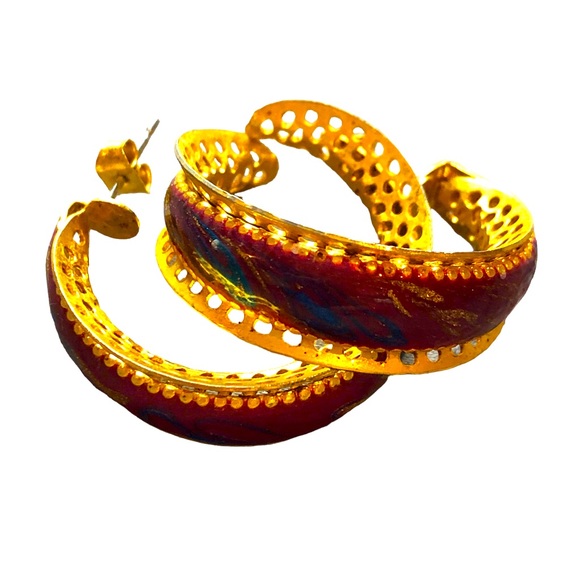 Cloisonné hoop earrings on Gold tone.  Vintage Preloved 1.25” diameter - Picture 2 of 8